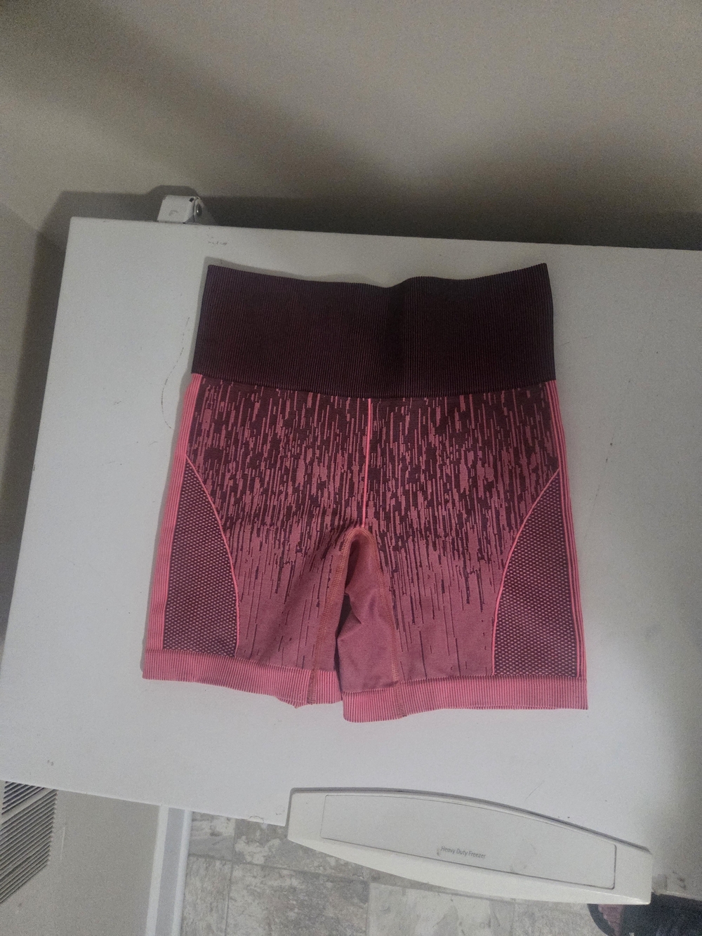Lululemon Womens Sculpt Biker Shorts electric coral Abstract Elastic Pull Ons 4